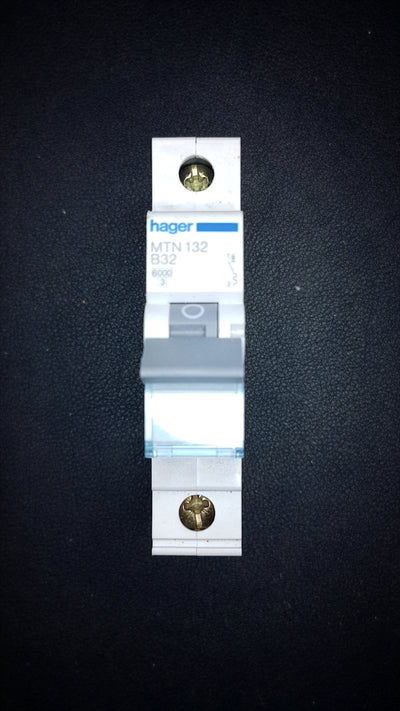 B32 Hager MTN132 32A Circuit Breaker (1 Pole, 6000A)