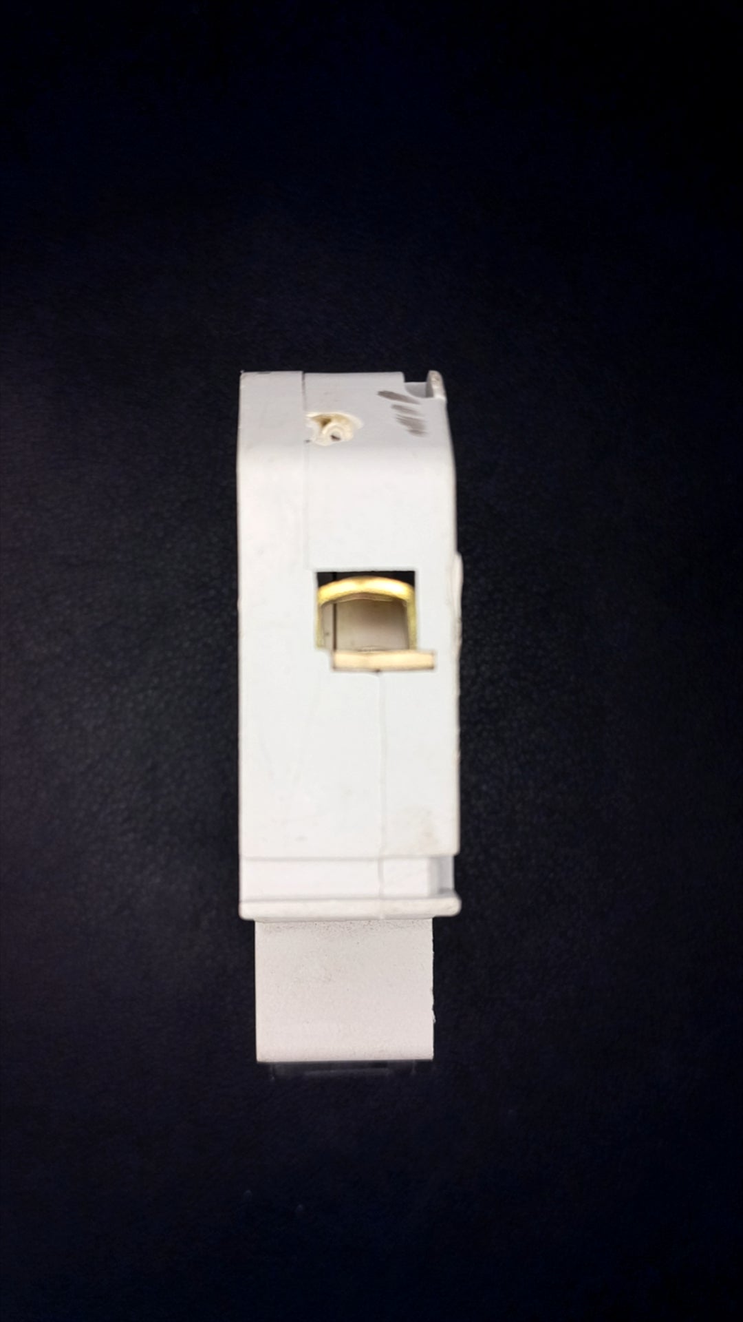 B6 Wylex NSB06 6A Series 3 (Offset Top Terminal) Circuit Breaker