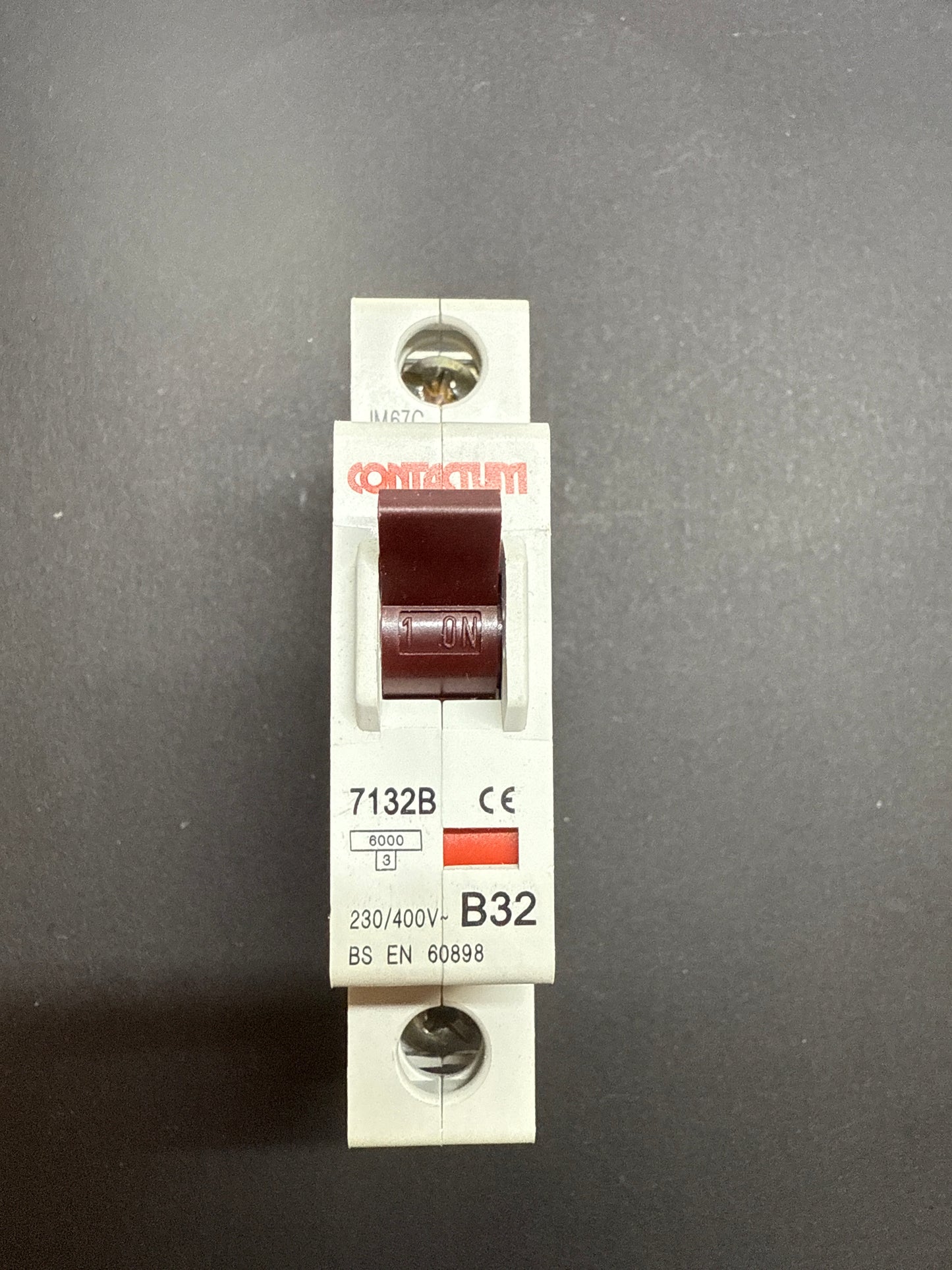 Contractum B32 MCB 7132B