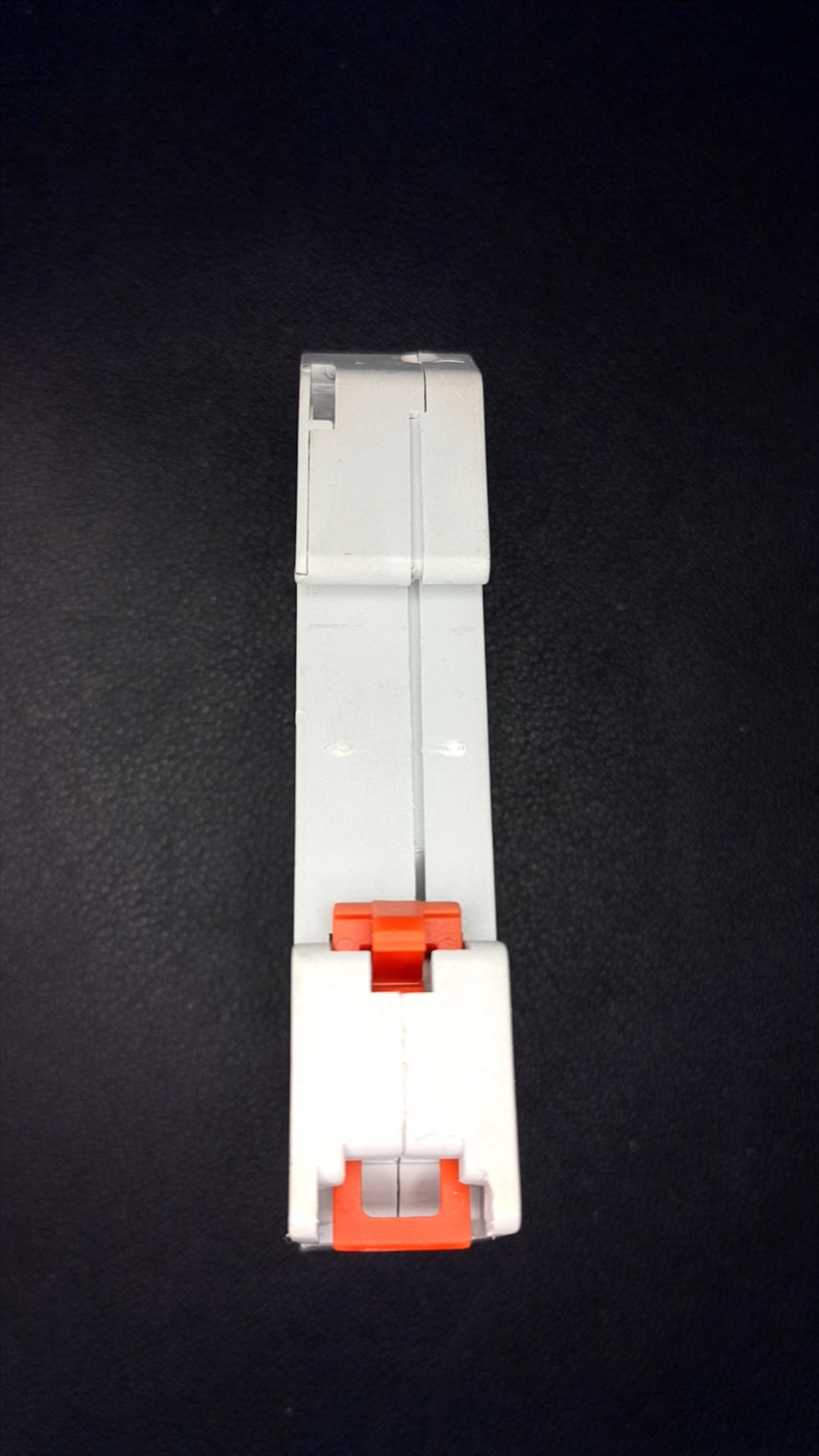 B20 Wylex NSB20 20A Series 3 MCB (Centre Top Terminal)