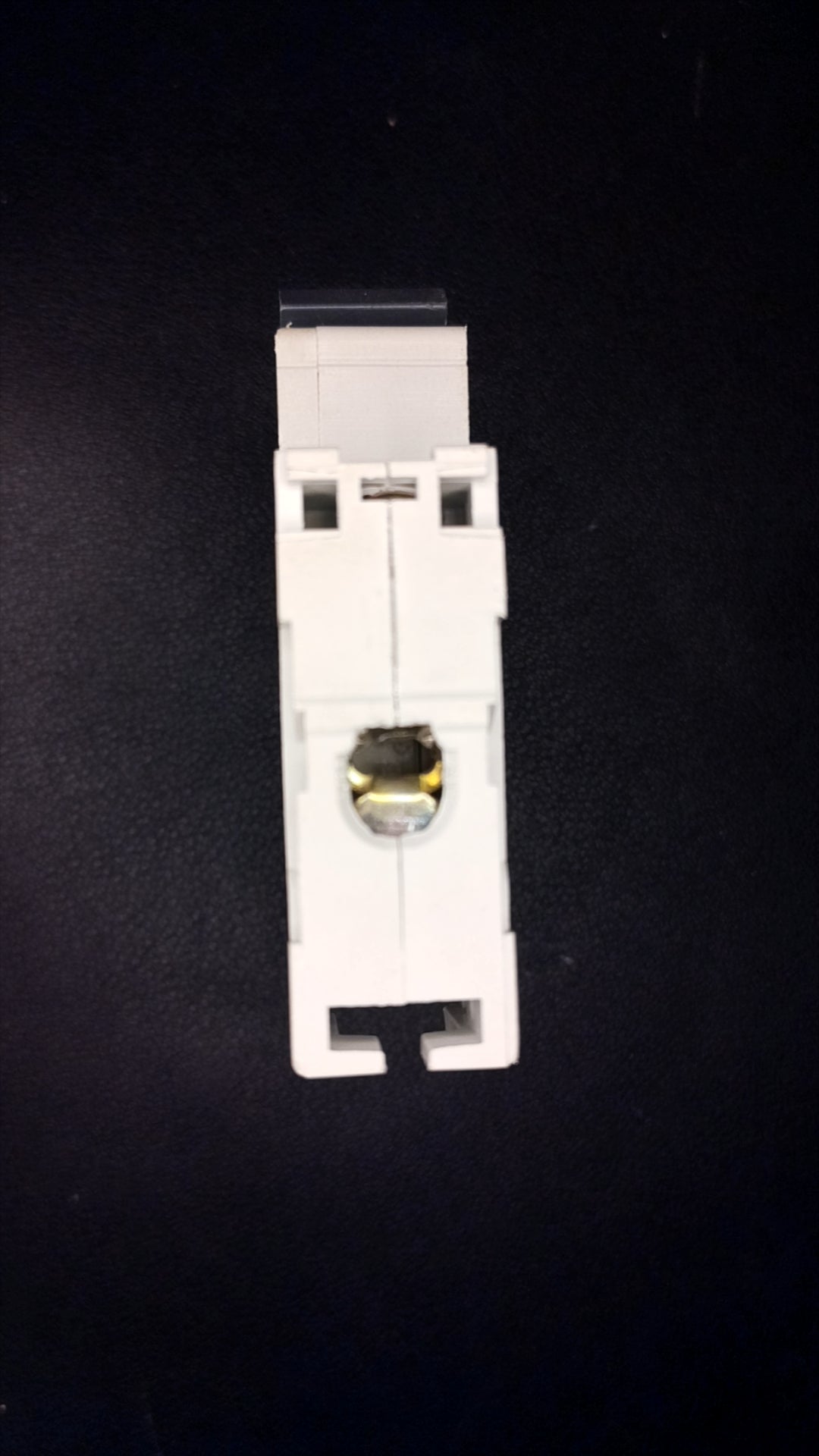 B20 MK LN 5920s 20A Single Pole MCB