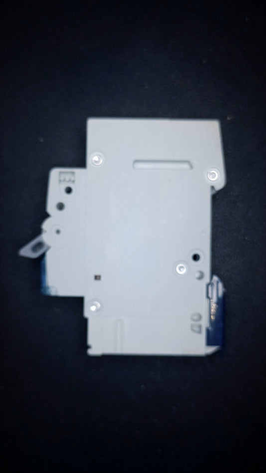 B10 Hager MTN110 10A (1 Pole, 6000A Breaking Capacity)