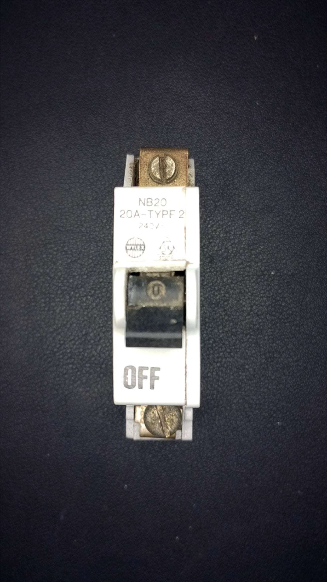 B20 Wylex NB20 20A Single Pole Circuit Breaker