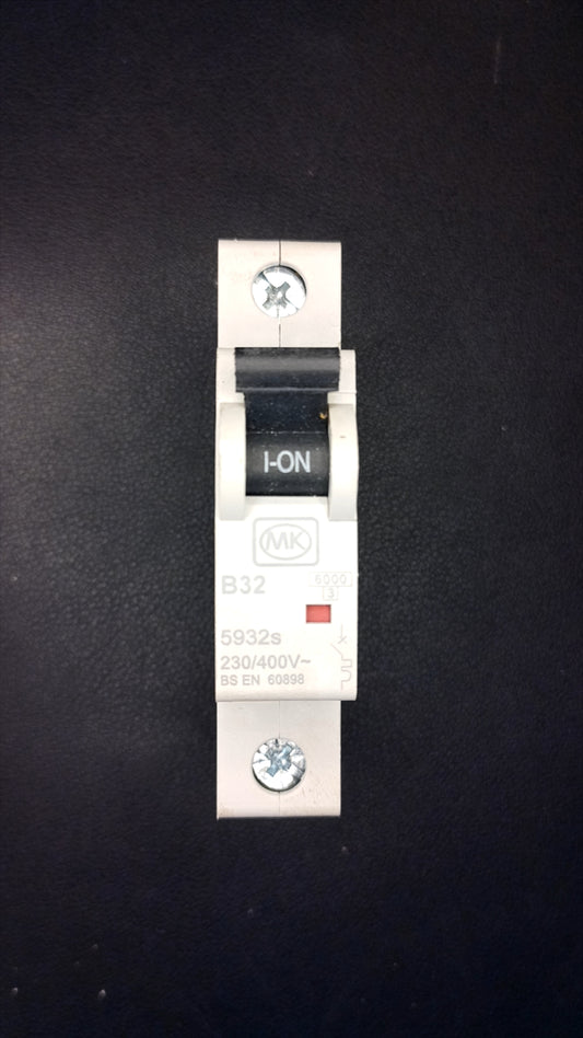 C32 MK 5932s 32A Circuit Breaker