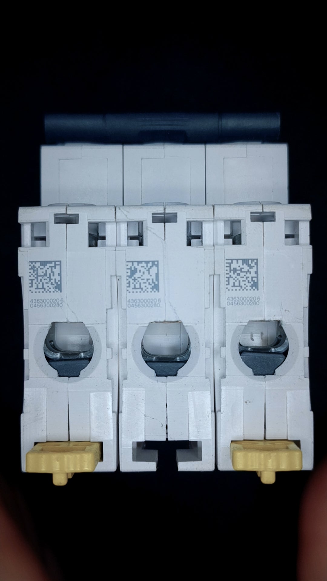 C63 Schneider Electric iC60H 63A (3-Pole)