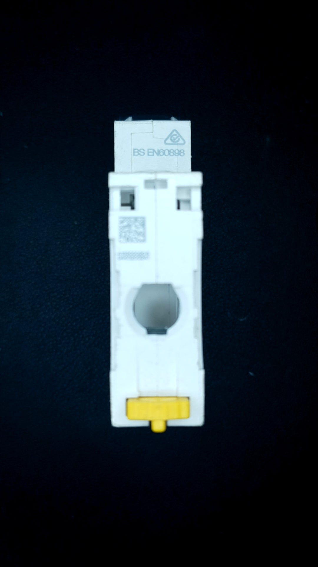 C32 Schneider Electric iC60H 32A Circuit Breaker (1 Pole, 6000A Breaking Capacity)