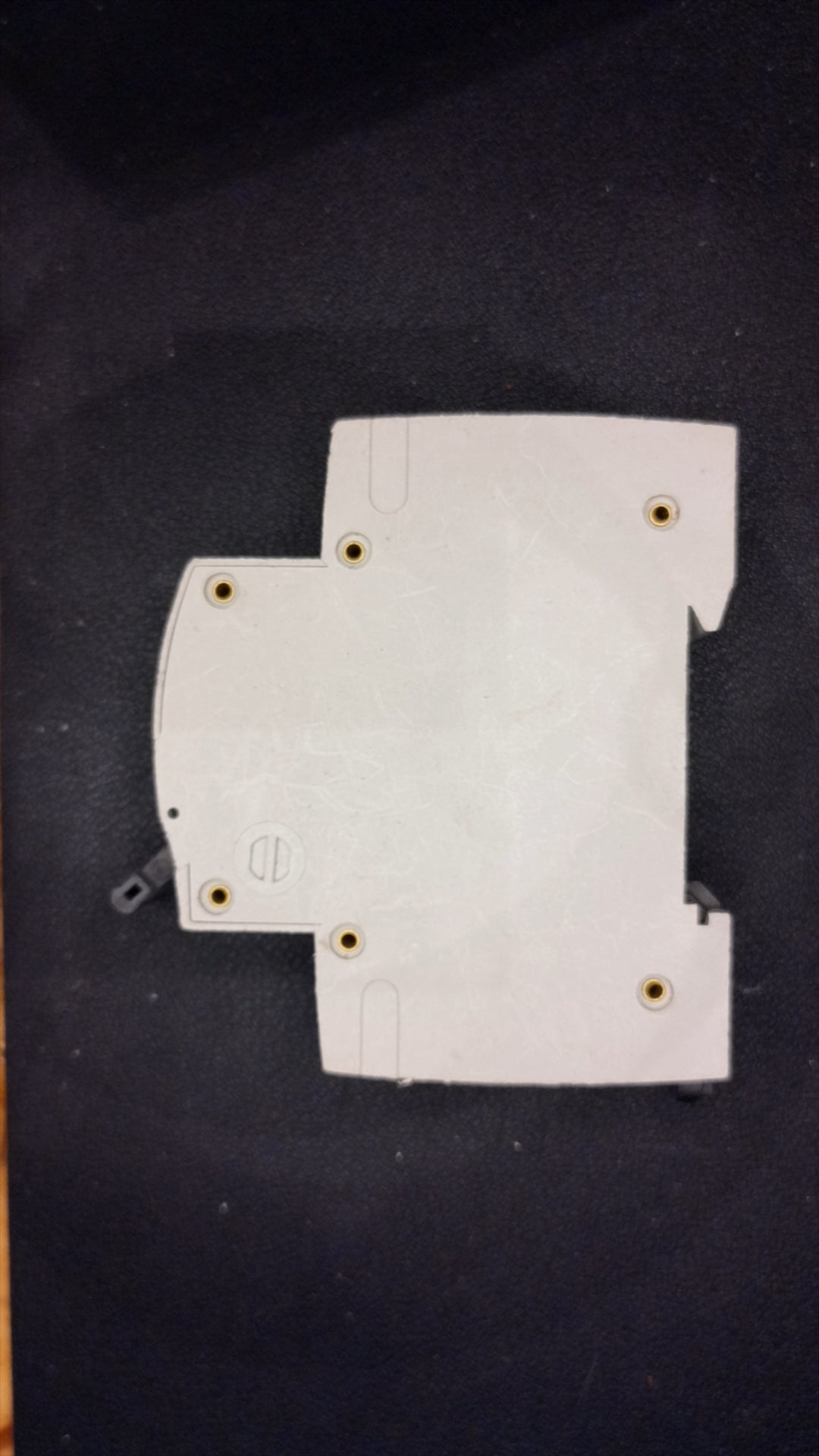 C32 British General CUMC32 32A Circuit Breaker