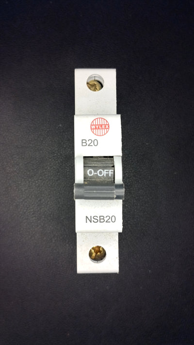 B20 Wylex NSB20 20A Series 3 MCB (Centre Top Terminal)