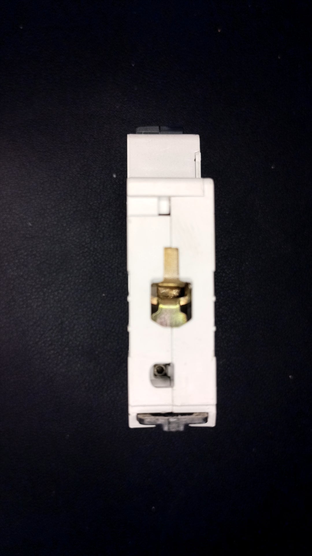 B32 MK 5932s 32A (Single Pole MCB)