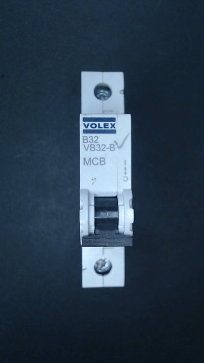 Volex VB32-B 32A MCB