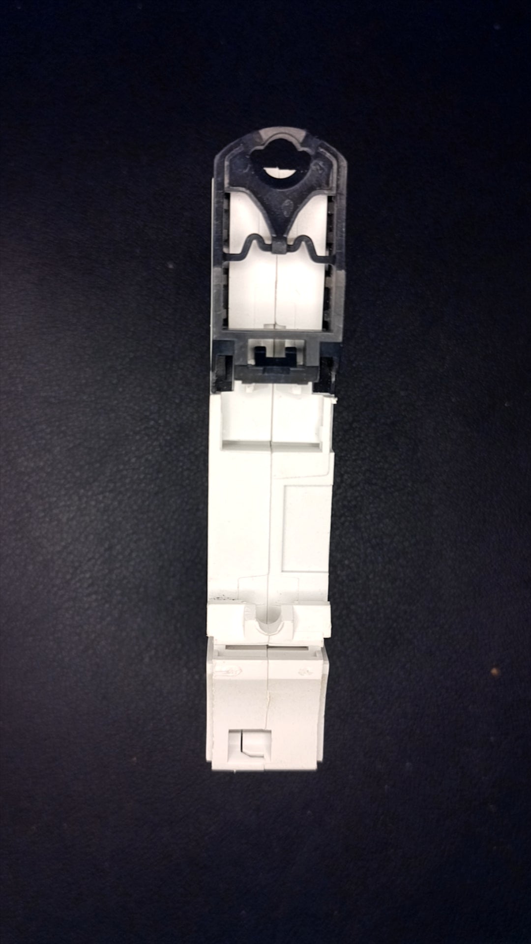 B32 Wylex NSB32 32A Series 2 Circuit Breaker (Black Clip)