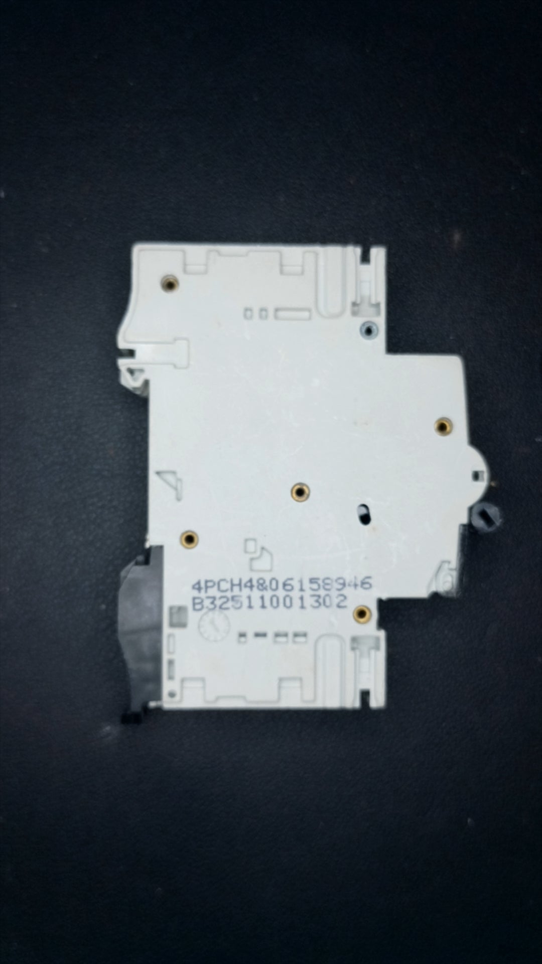 C32 GE EP61 32A 3-Pole Circuit Breaker (6000A Breaking Capacity)