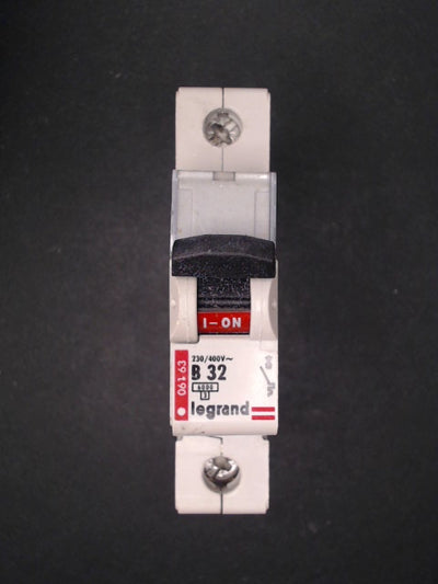 Legrand 06163 32A MCB