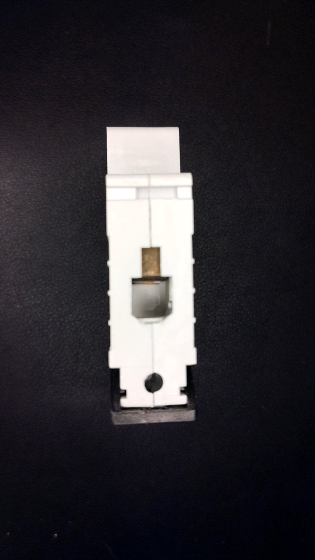 B40 MK 5940s MCB (40A, 1 Pole, 6000A)