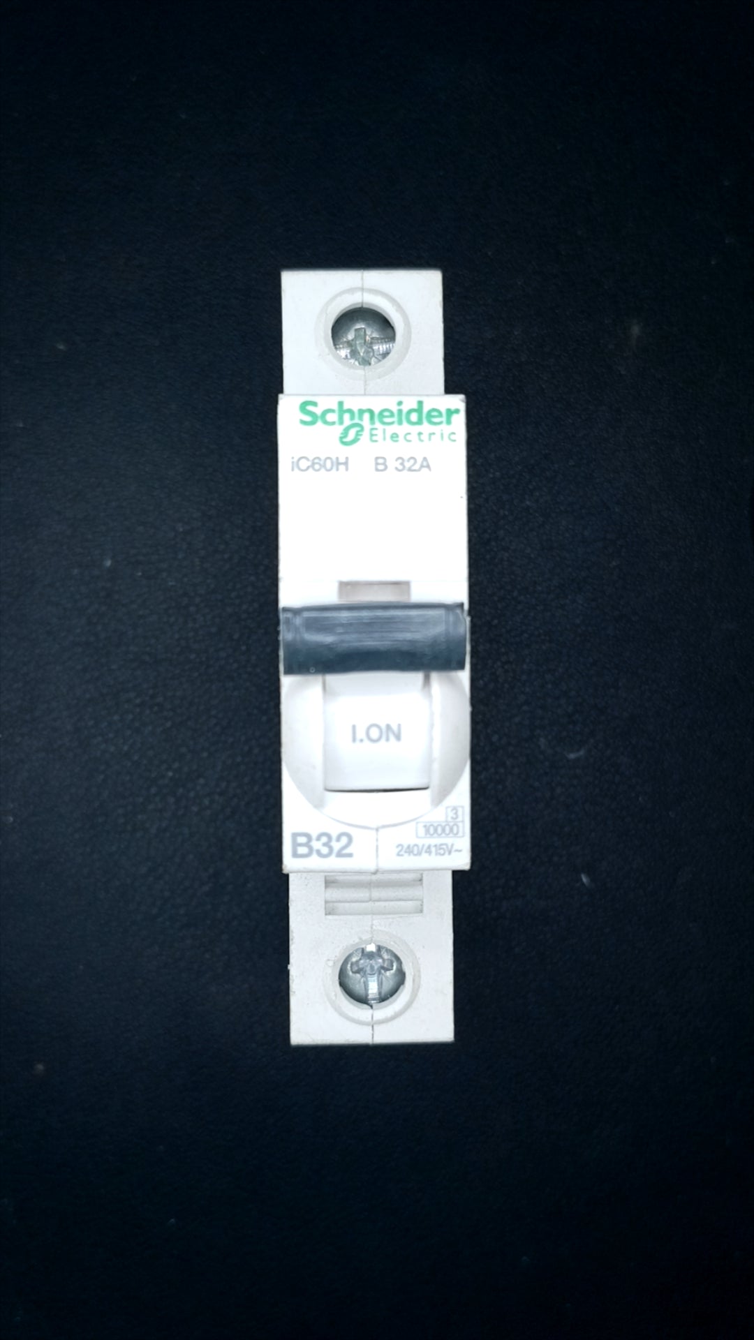 C32 Schneider Electric iC60H 32A Circuit Breaker (1 Pole, 6000A Breaking Capacity)