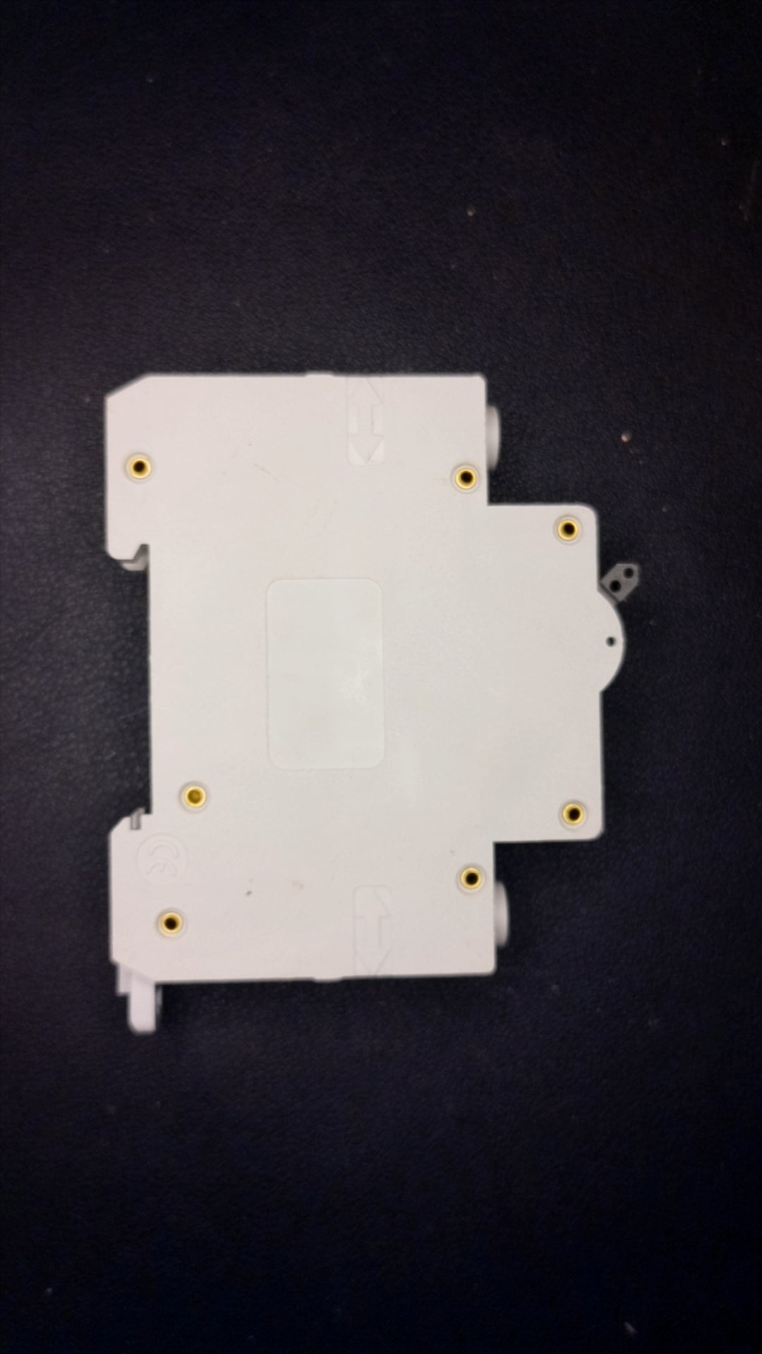 B16 Lewden 16A Circuit Breaker (G06-1b16)