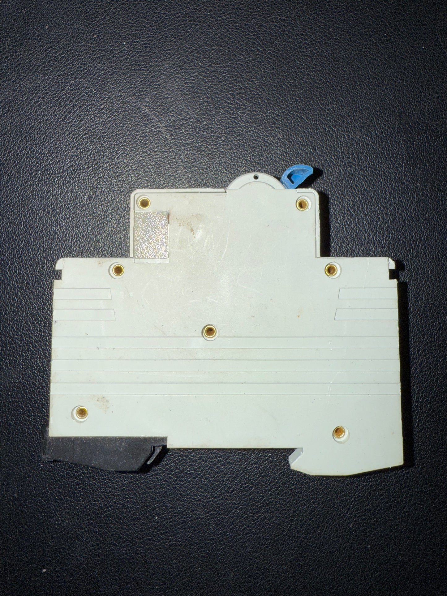 B32 Protek MCB-1b32 32A MCB (Single Pole)