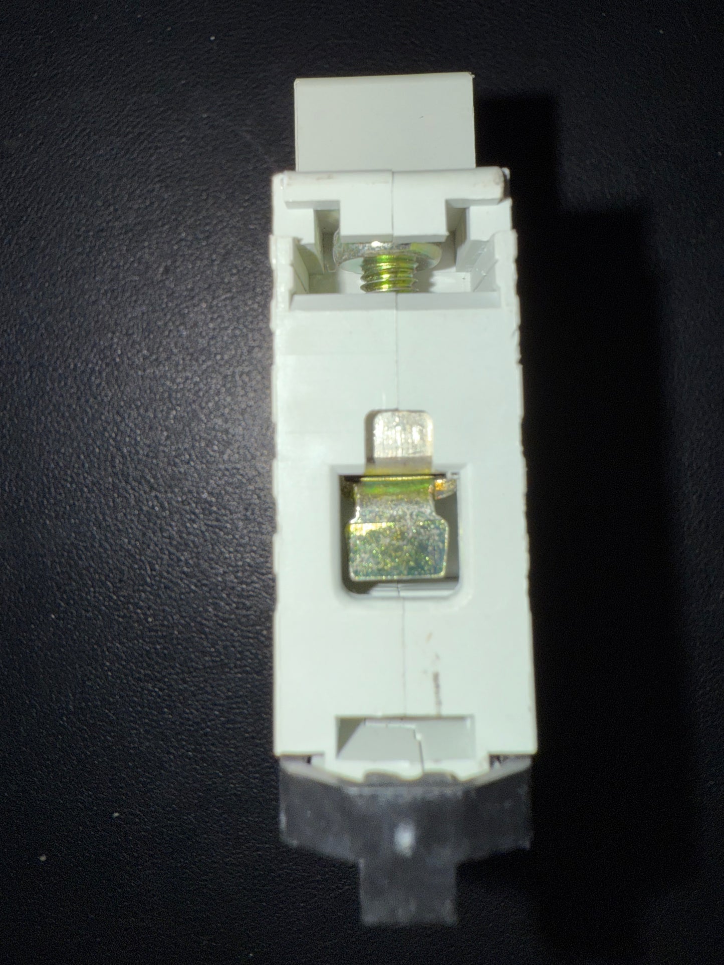 B32 Protek MCB-1b32 32A MCB (Single Pole)