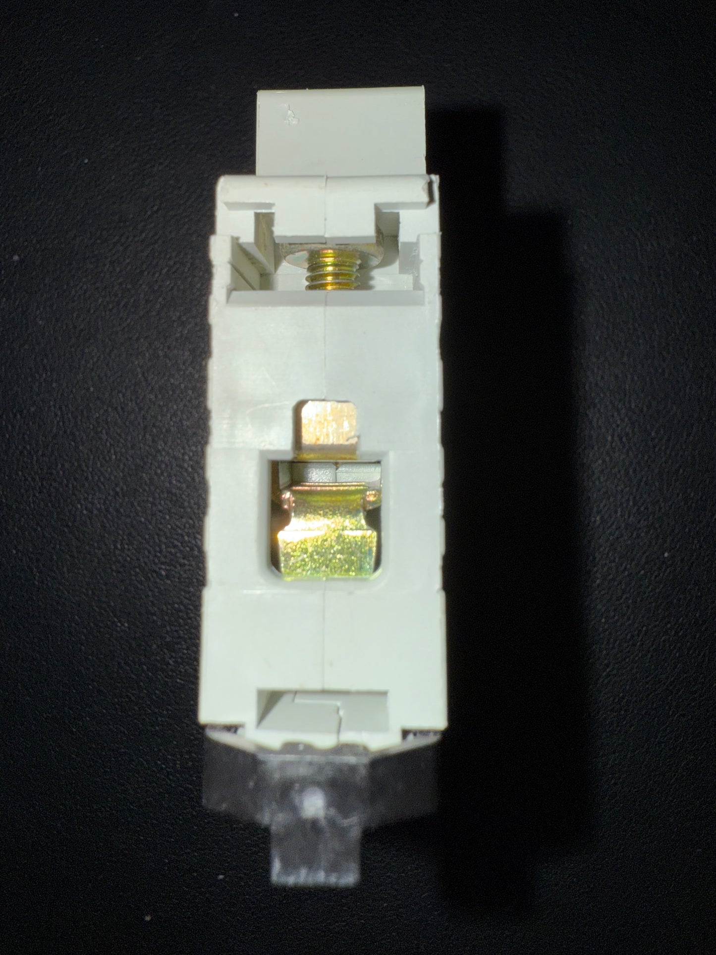 B6 Protek MCB-1B06 B6 6A MCB (1 Pole, 10000A Capacity)