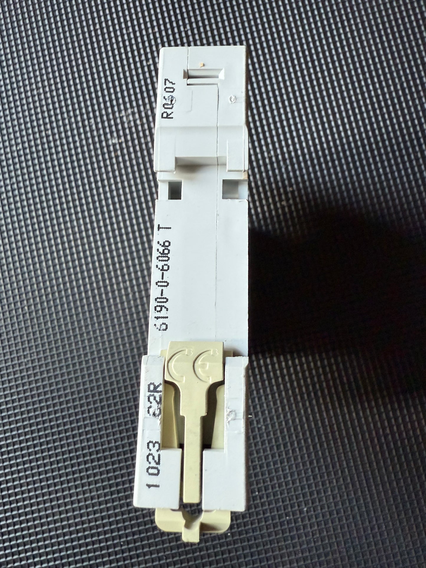 B32 SQUARE D 32 AMP (Curve B, 6kA) MCB Circuit Breaker DOMAE DOM32B6