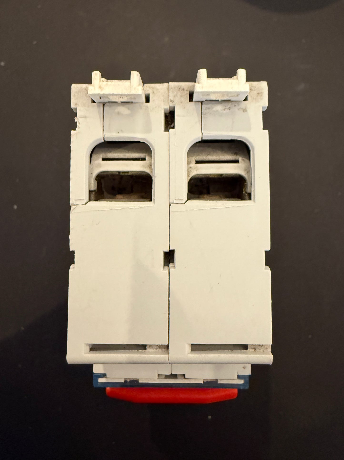 Legrand 100A Main Isolator Breaker (04335)
