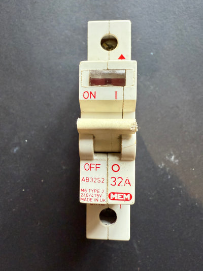 B32 MEM 2000 MCB 32 Amp Type 2 32A Single Pole Breaker AB32S2
