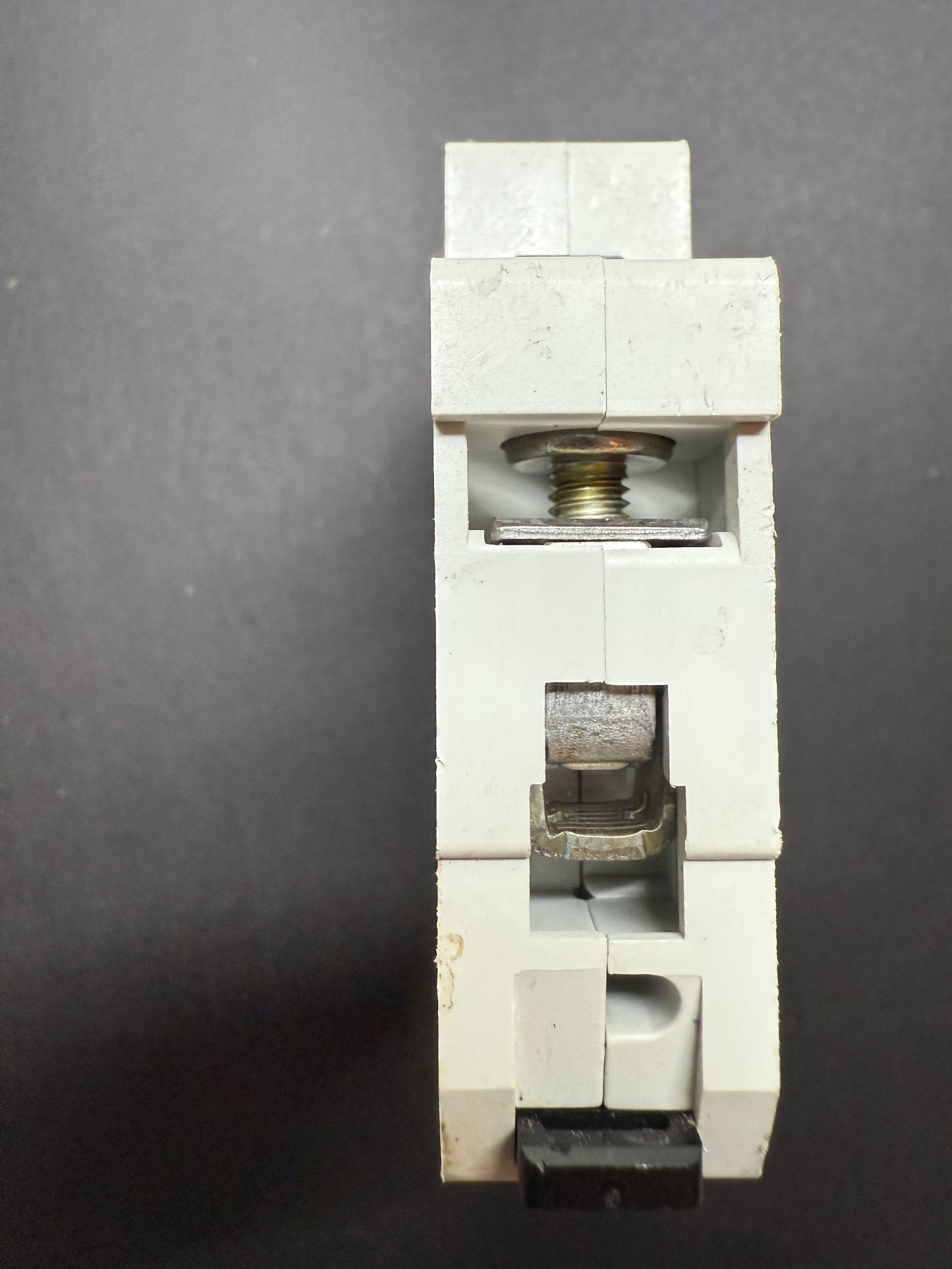 Contractum B32 MCB 7132B