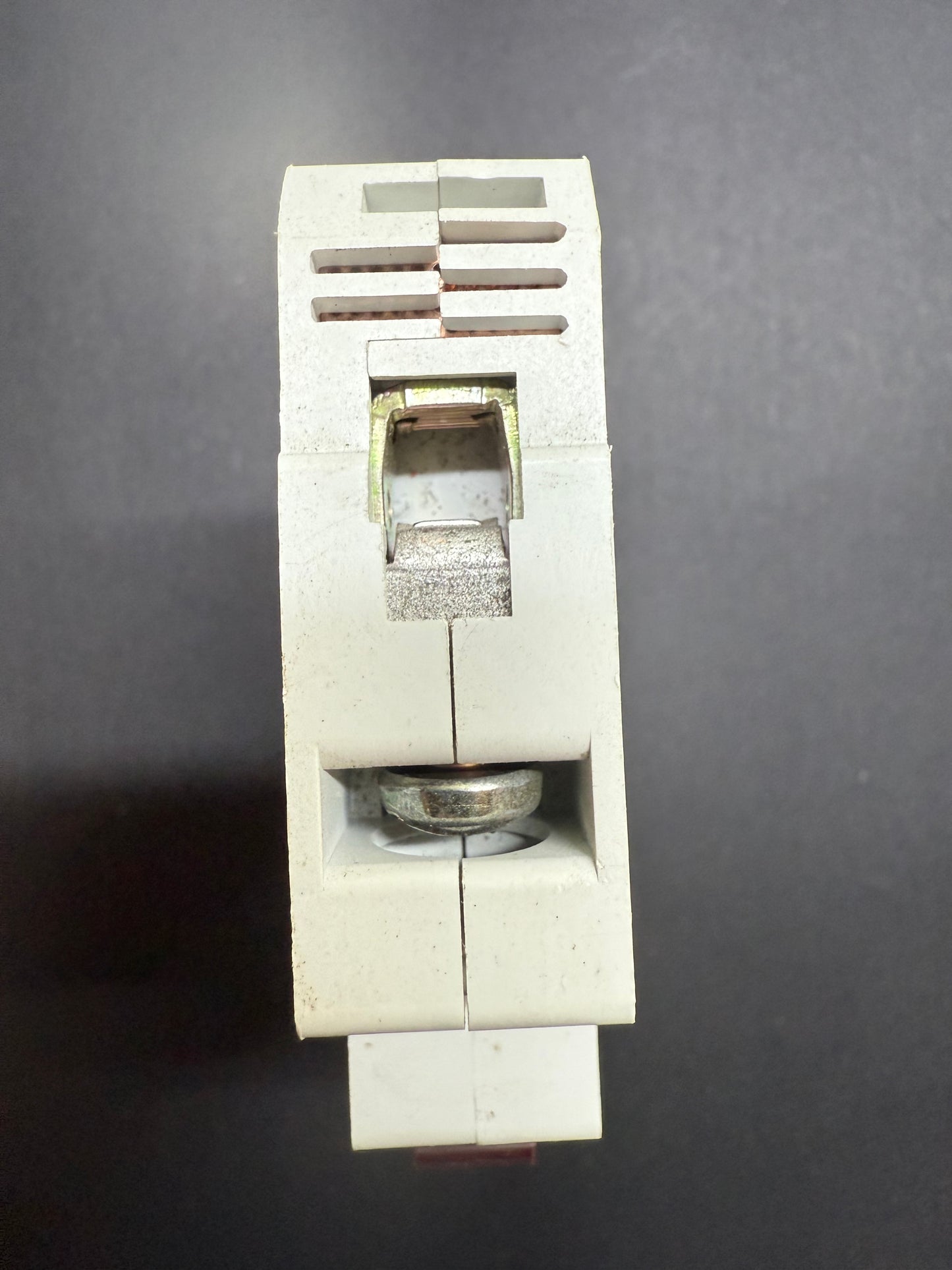 Contractum B32 MCB 7132B