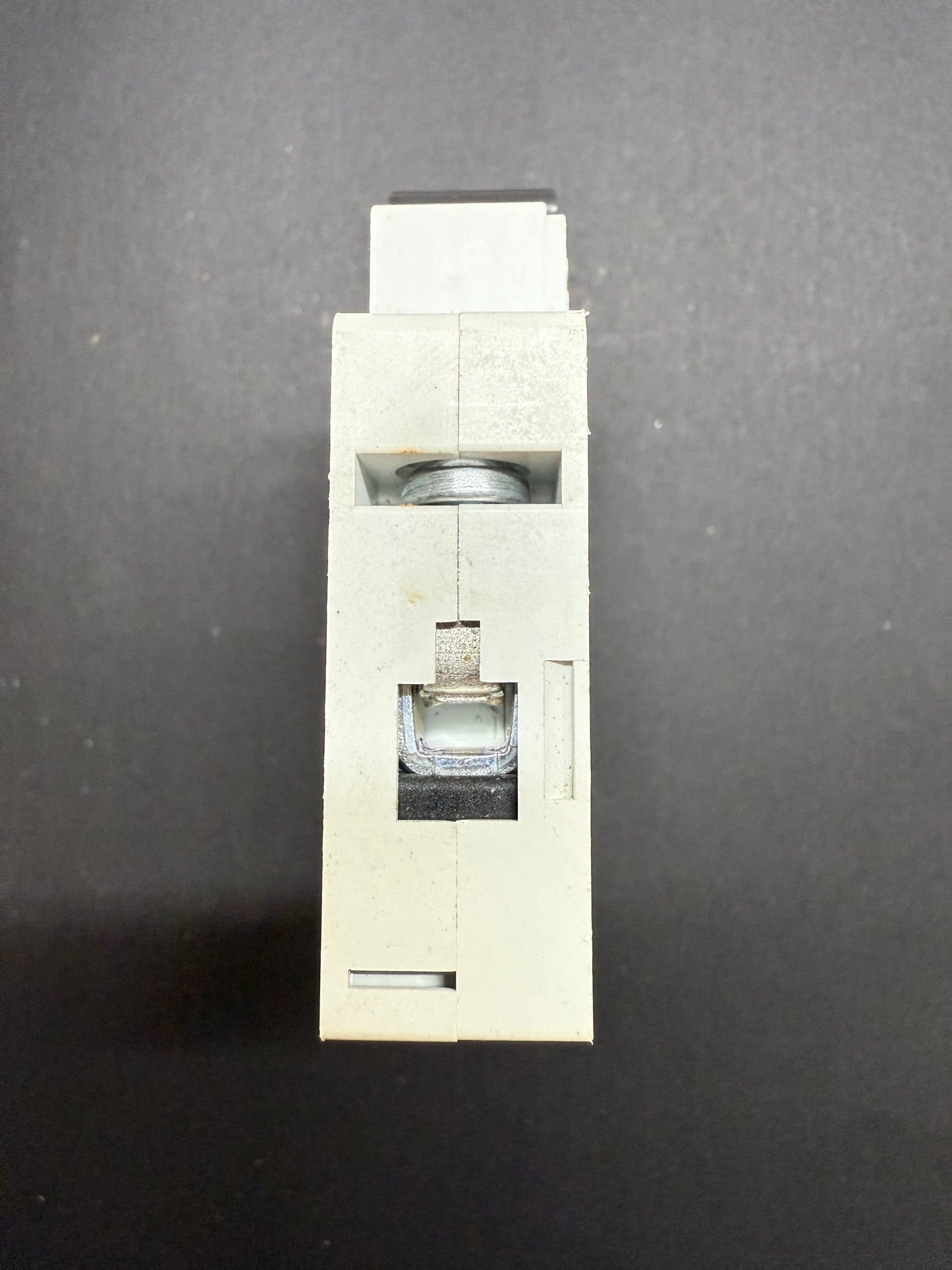 B40 Contactum 7140B MCB (1-Pole, 6000A)