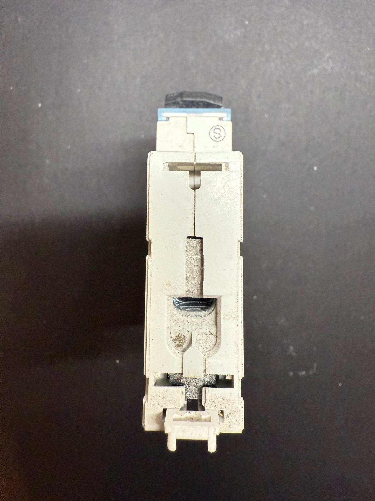 Legrand B40 061 64