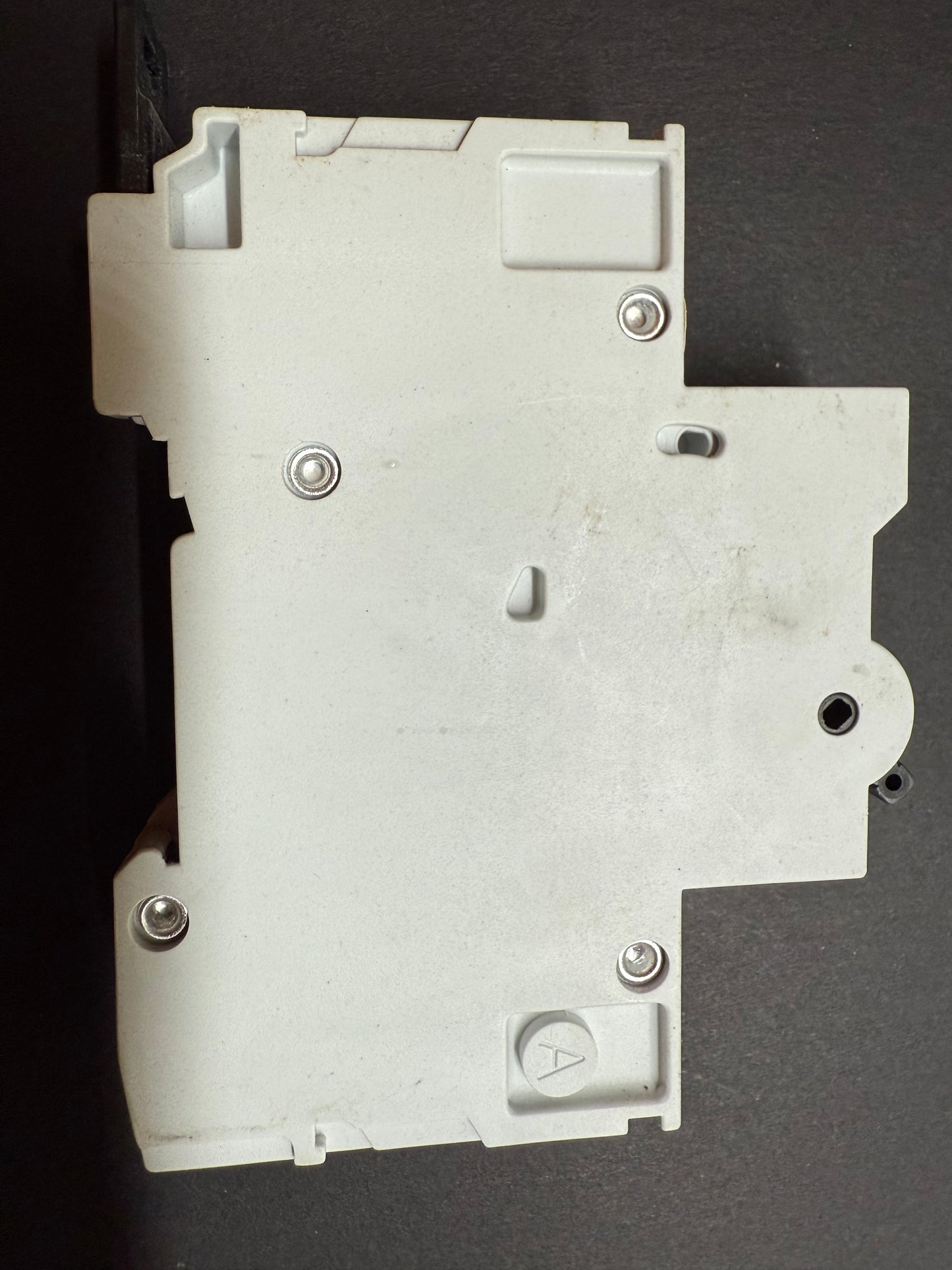 B6 MEM B6 MCB AD06B (Single Pole, 6A)