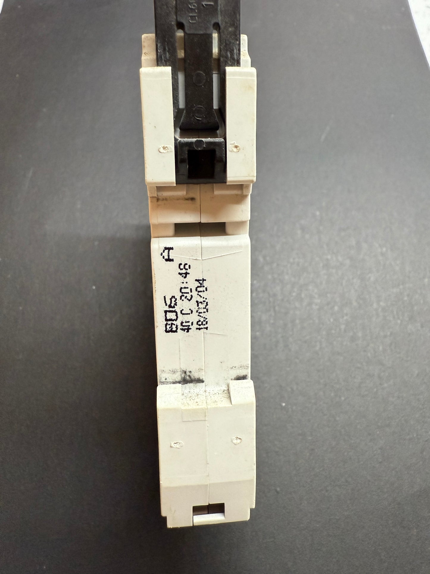 B6 MEM B6 MCB AD06B (Single Pole, 6A)