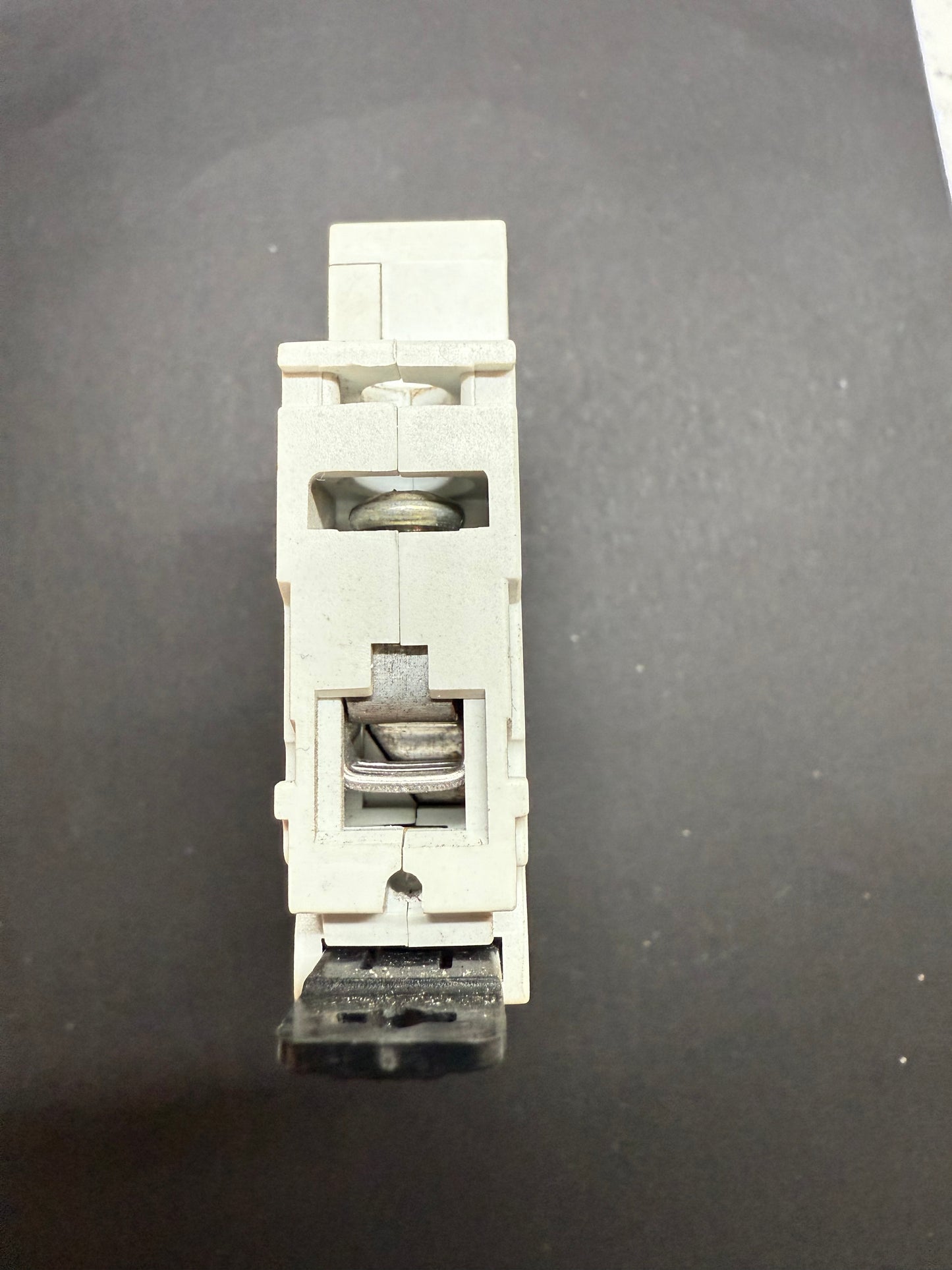 C16 MEM C16 MCB MCH116 (16A, 1-Pole)