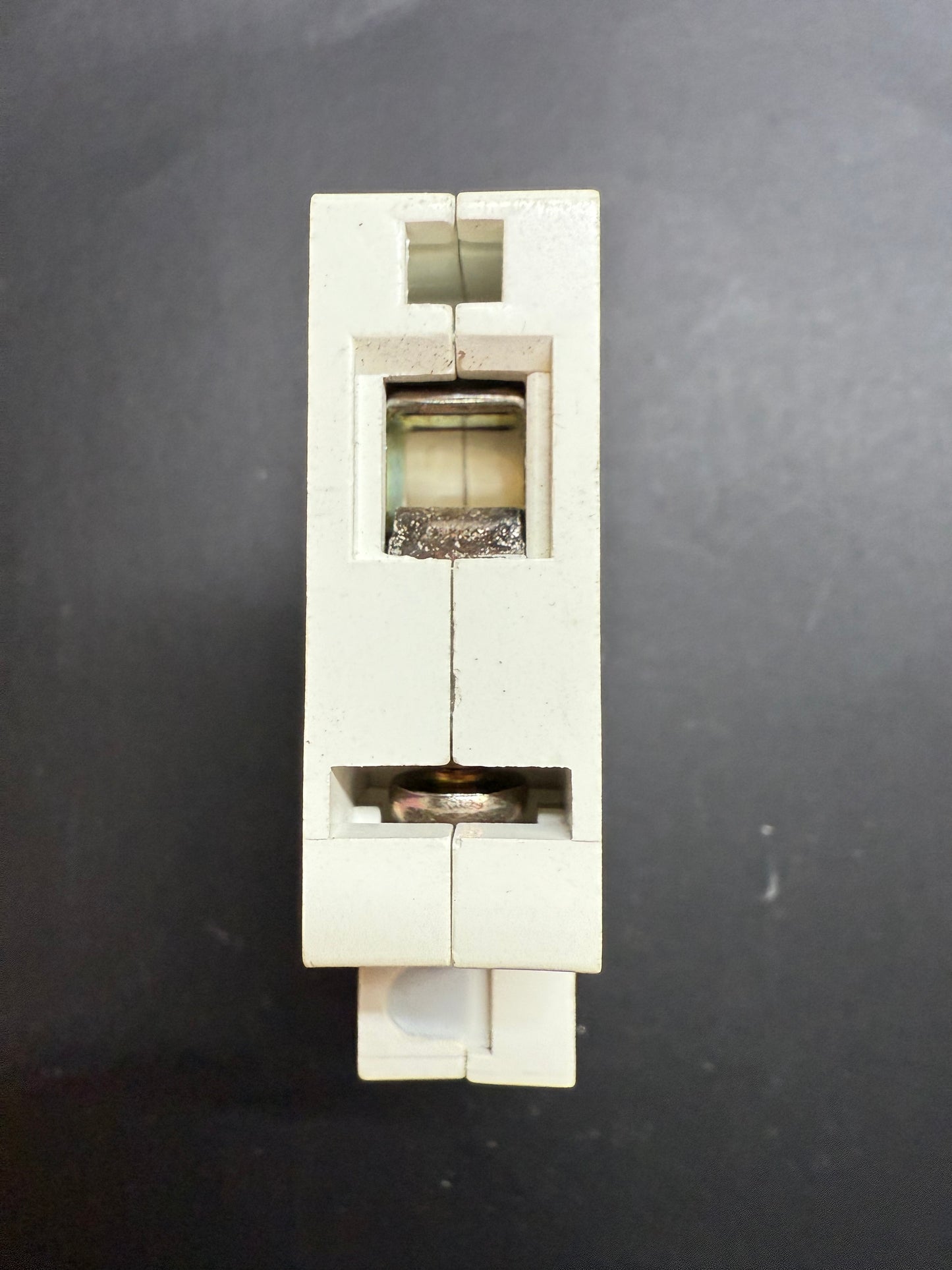 MEM 32a MCB AB32S2