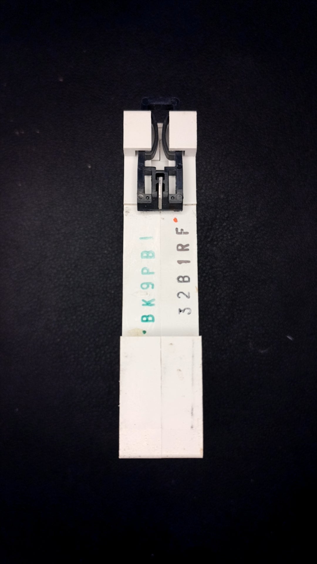 B32 Eaton EAD32B 32A Circuit Breaker (1 Pole, 6000A Breaking Capacity)