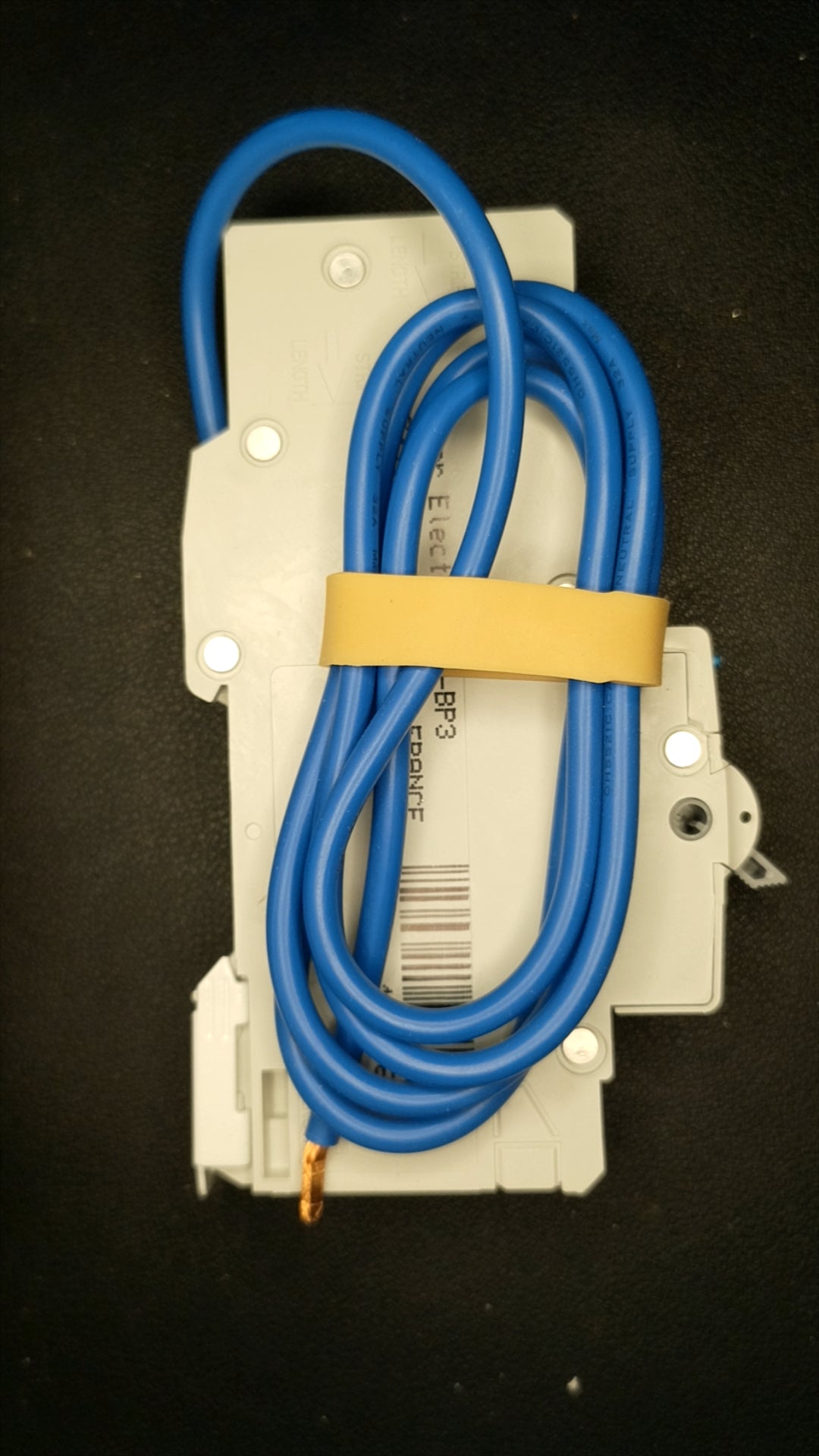 C32 Hager ADA132U 32 NEW