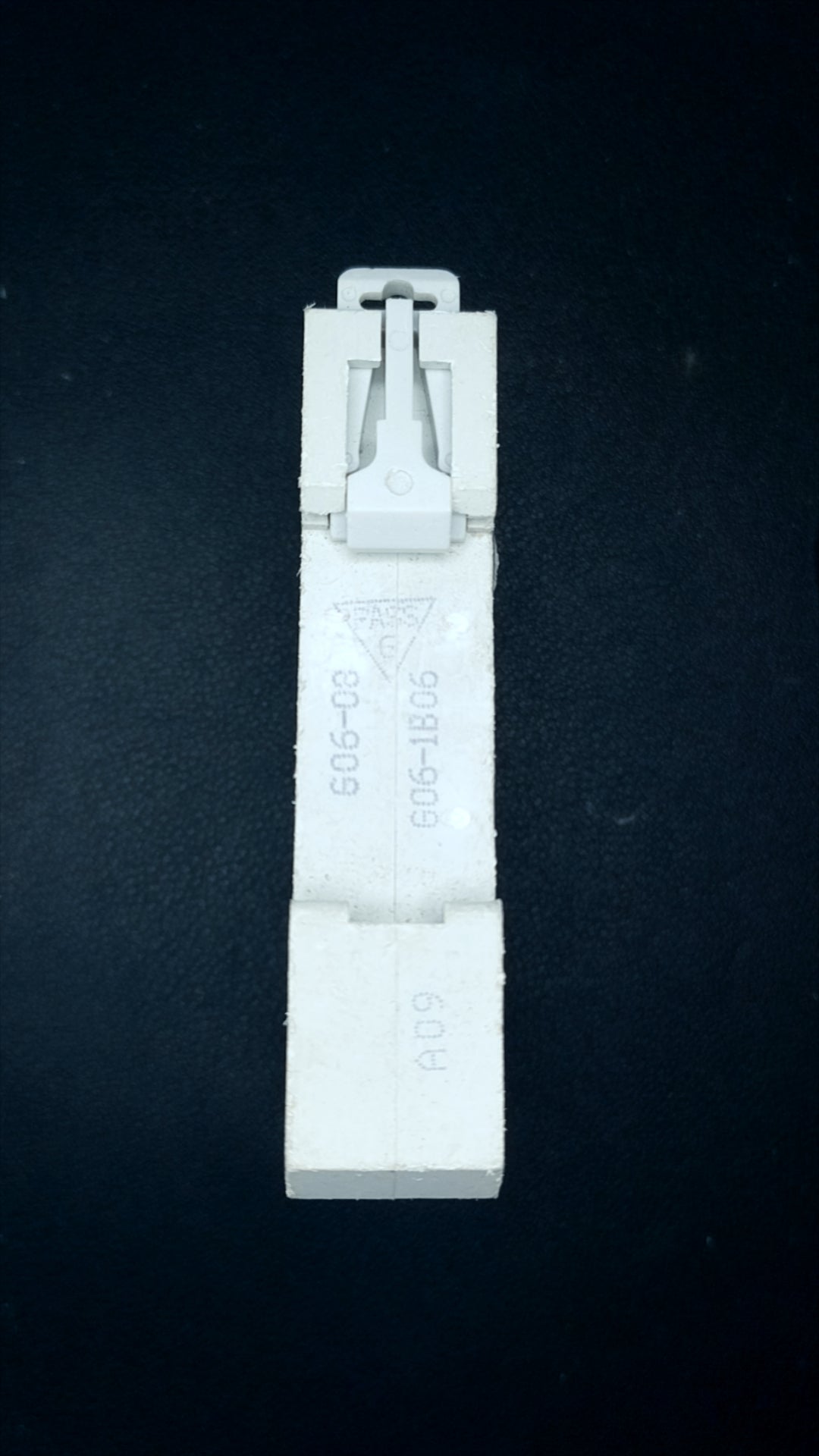 B6 Lewden 6A Circuit Breaker (1 Pole, 6000A Capacity)