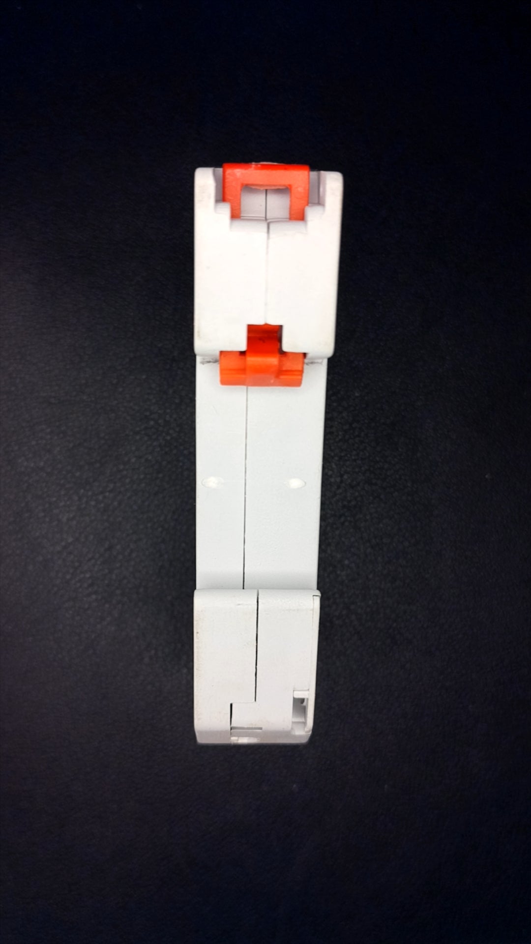 B32 Wylex NSB32 B32 MCB Series 3 (offset top terminal)