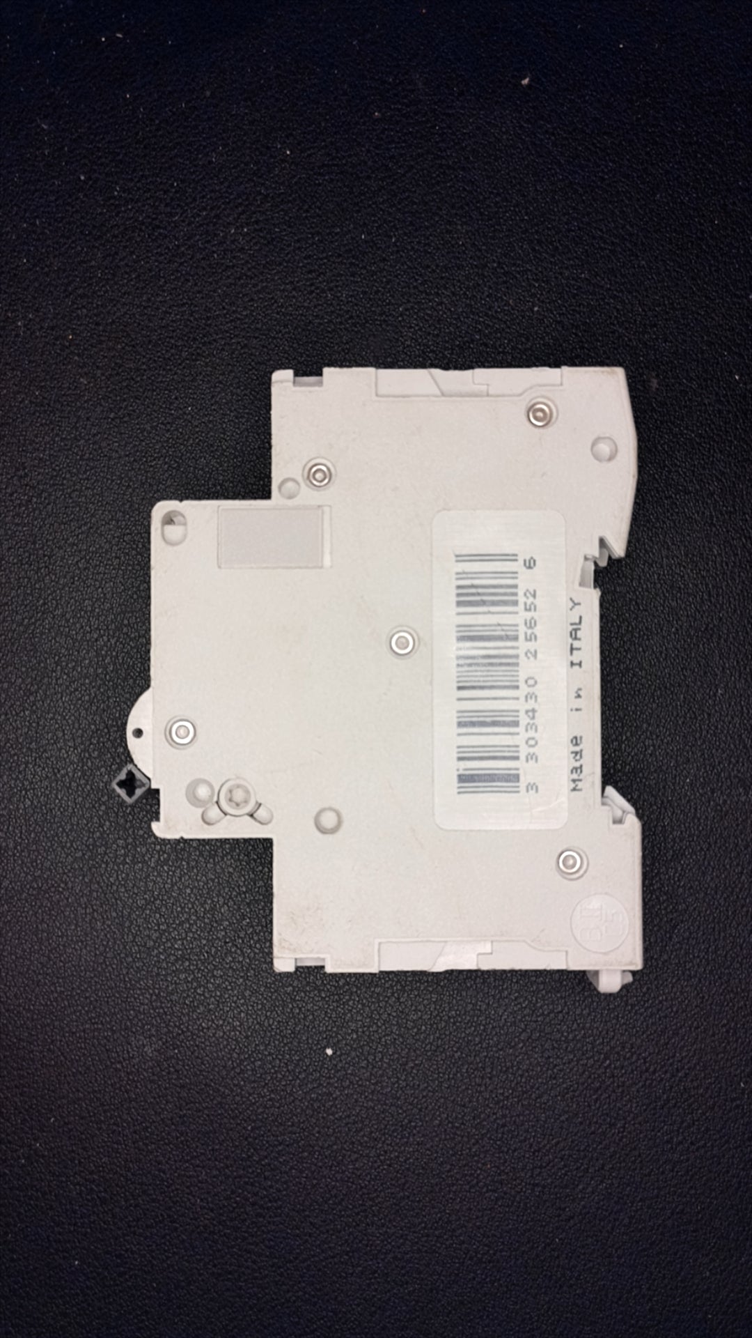 C63 Schneider C60HC 25652 63A MCB 1 Pole