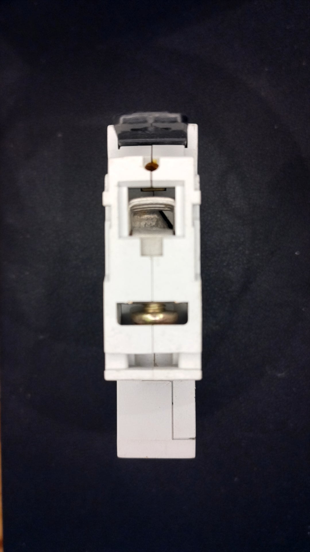 C10 MEM Memshield 2 MCH110 C10 MCB (10A, 1 Pole)
