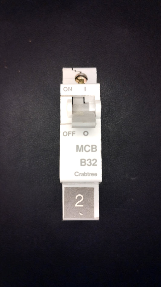 B32 Crabtree B32 32A SB6000 Starbreaker (Single Pole)