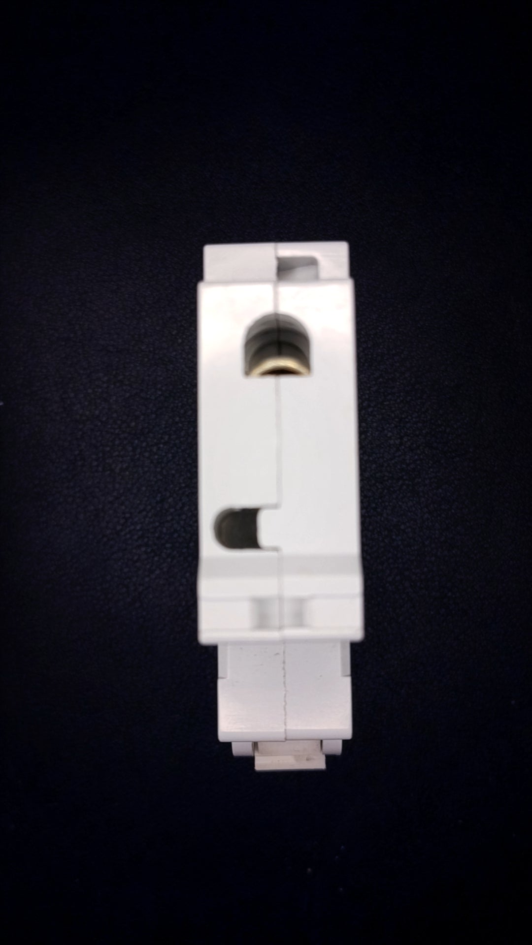 B6 Wylex NSB06 6A White Switch (Single Pole)