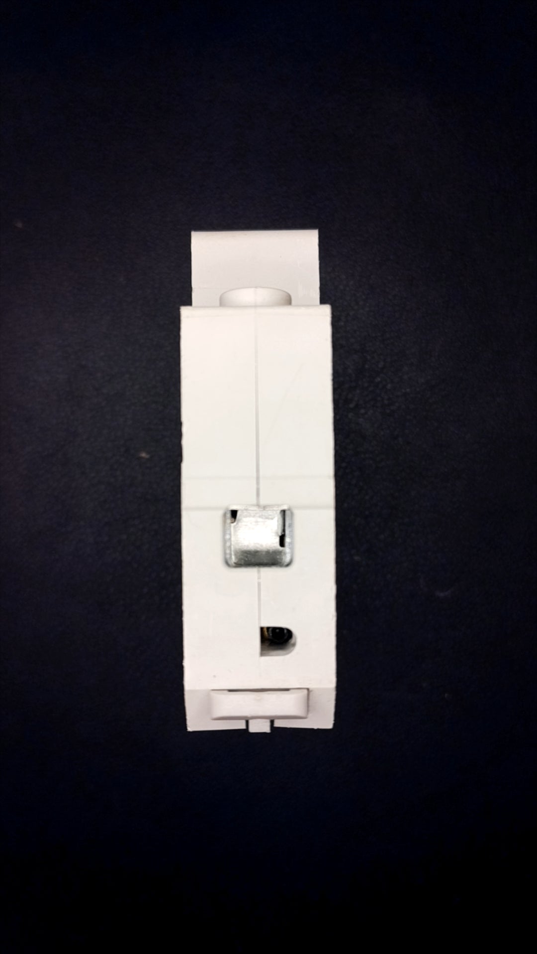 B32 Control Gear 32A Circuit Breaker (G06-1b32)