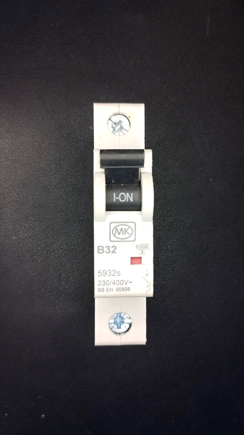 B32 MK 5932s 32A Circuit Breaker