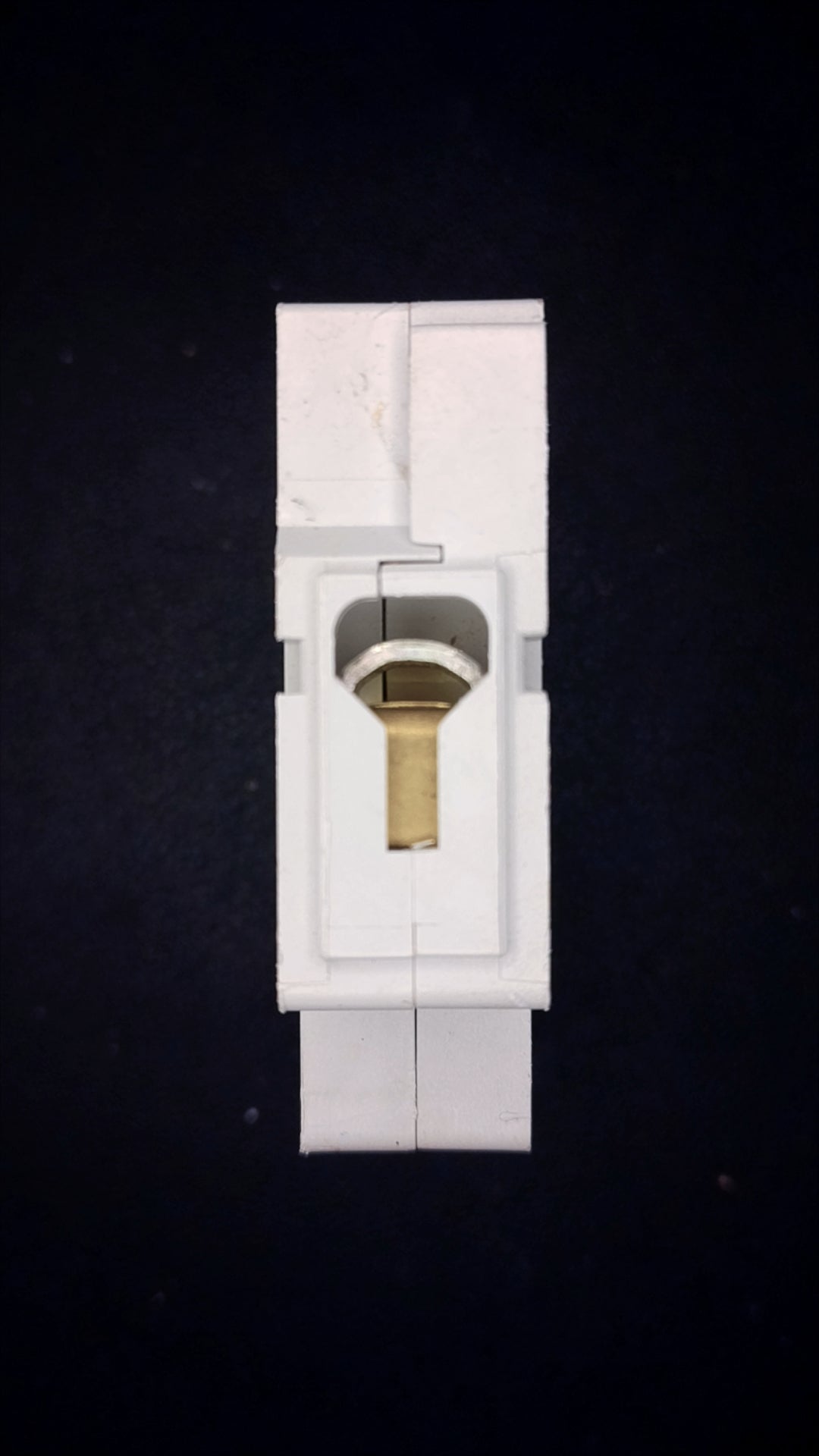 C16 GE Series E MCB 16 Amp (1 Pole, 6000A)