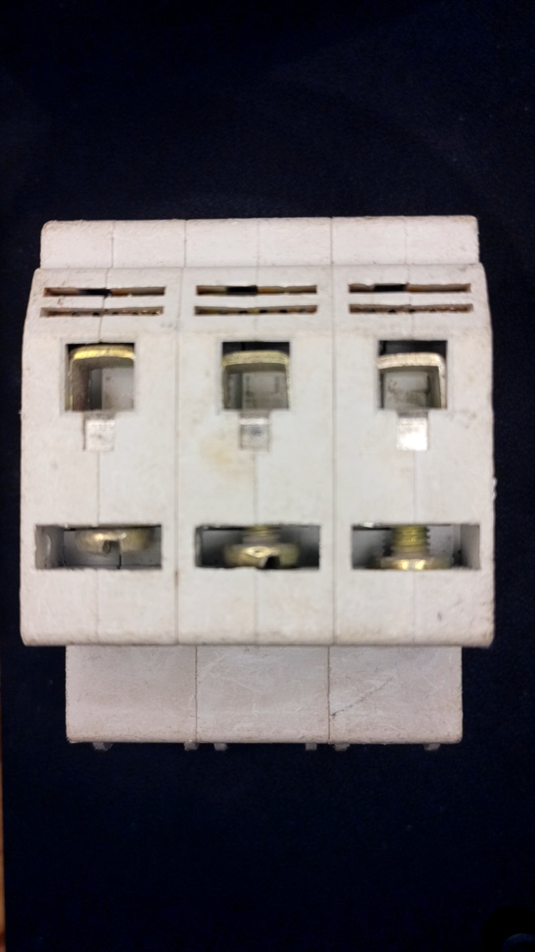 C32 Proteus 31032/3W 32 Amp 3-Pole Circuit Breaker