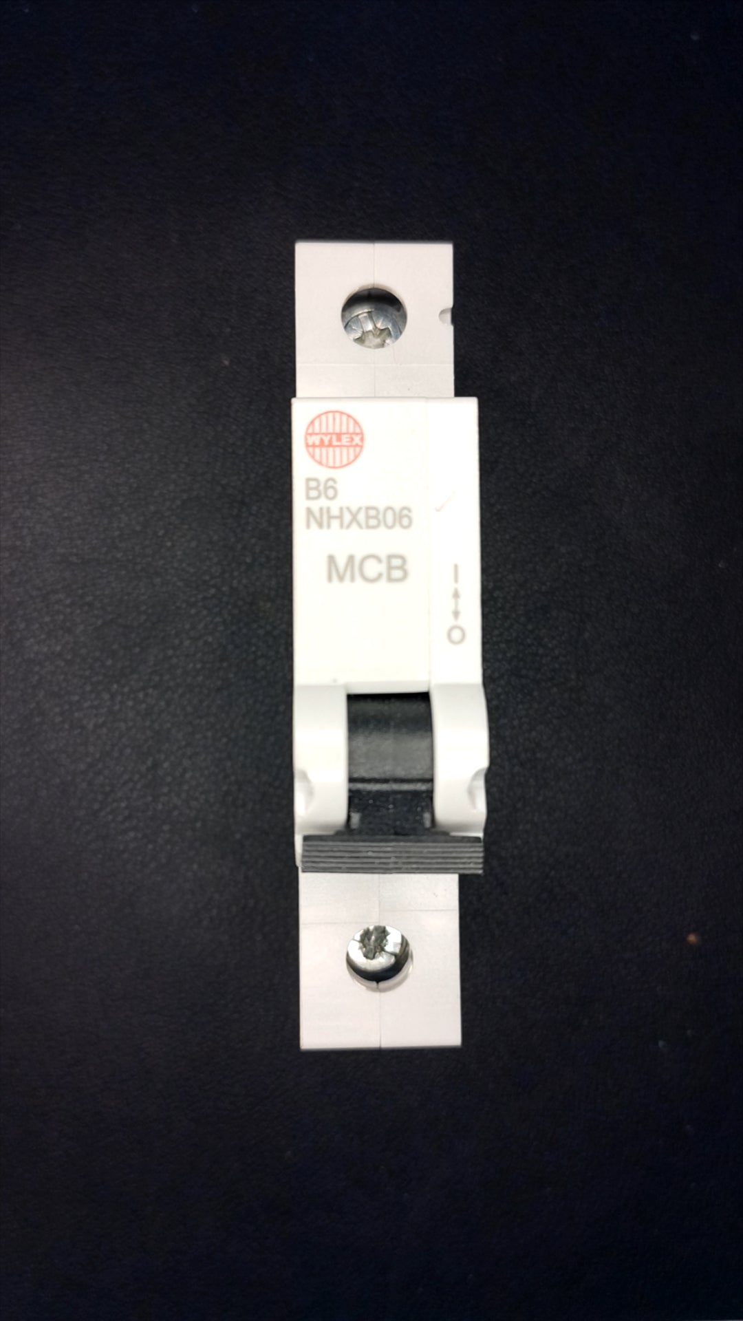 B6 Wylex NHXB06 6A Circuit Breaker