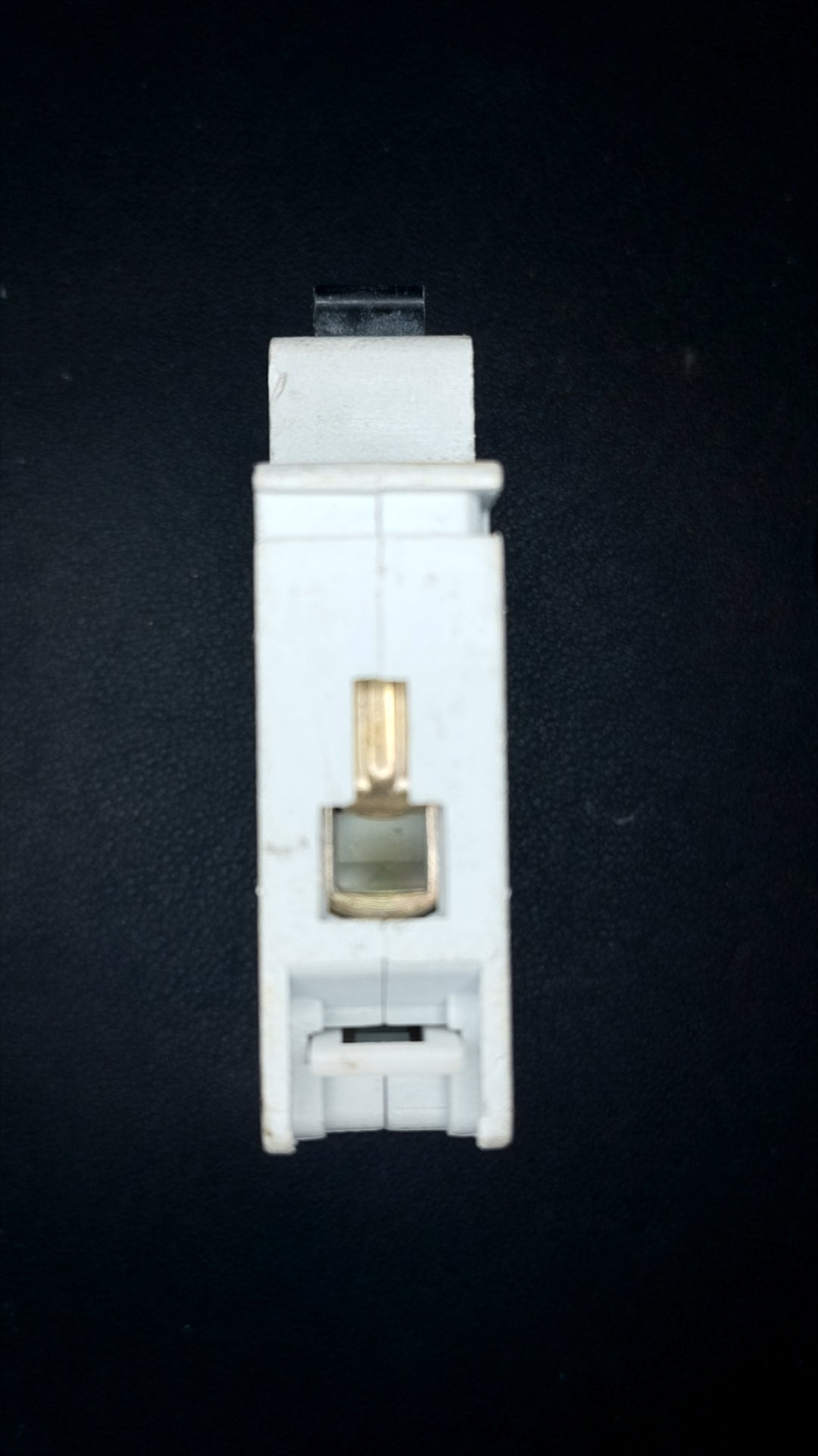 B6 Crabtree MCB B6 6M1B06 (6A, 1 Pole, 6000A Breaking Capacity)