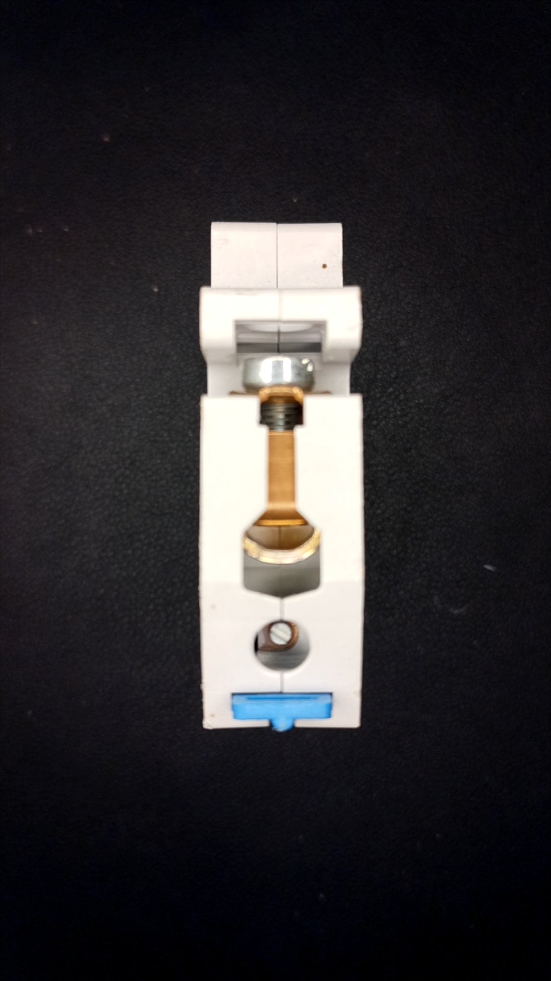 B40 Series E b40 V/099-014140 Circuit Breaker