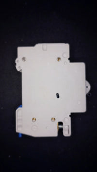 D6 GE EC 898 6A V/099-014106 628104 Circuit Breaker